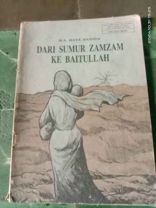 Buku cerita anak yang akan tersedia di perpustakaan desa Kandat