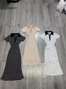 Đầm Sọc Cổ Trụ Dáng Xòe Chất Thun Gân Ôm Body Cực Xinh SV100