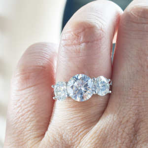 Real 2-4ct Moissanite Rings D Color Round 3 Stone Wedding Engagement Promise Ring 925 Sterling Silver Fine Jewelry for Women