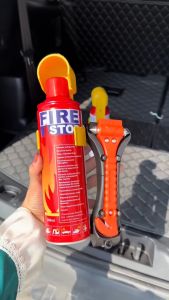 Búa phá kính + bình chữa cháy mini - Combo thoát hiểm cần phải có trên ô tô