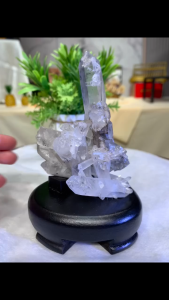 Natural Clear Quartz Cluster — King of Crystals ✅ Purifies energy boosts positive vibes天然白水晶簇🔮水晶之王