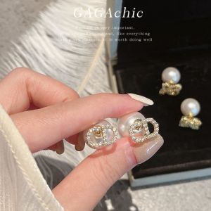 ต่างหูไข่มุกประดับเพชร Zirconia ประดับด้วยตัวอักษรโลหะผสม 925 สำหรับผู้หญิง ต่างหูแบบสวมใส่หลายชิ้น แฟชั่น