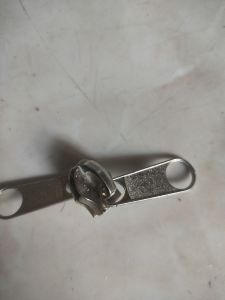 10pcs Zipper slider size #10 for ebike trapal and others. Silver and black metal sliders. Suitable for bags and clothing.
