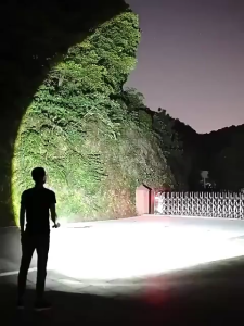 💡500% brighter day-like vision LED flashlight rechargeable heavy duty flashlight original searchlight super bright flashlight long range flashlight plus light rechargeable powerful torch light Waterproof Torch Durable aluminum alloy Multi-purpose