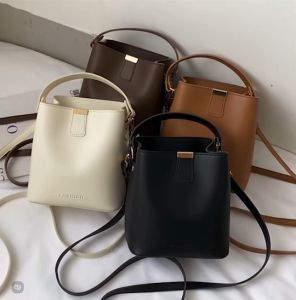 Chaichaishop💥พร้อมส่ง💥 𝐒𝐜𝐚𝐫𝐥𝐞𝐭𝐭¸.*☆ กระเป๋าสะพายข้าง สวยแพง ✨มีให้ 2 สาย✨ สไตล์เกาหลี จุได้เยอะ ขนาด10นิ้ว🌷