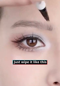 【COD】Waterproof Sweat-Proof And Non-Smudging Four-Pronged Eyebrow Pencil/Pensil Alis Empat Cabang Tahan Air/Artefak Sariawan Alis Simulasi Alami/Pensil Alis Cair Empat Cabang Hitam Cepat Kering