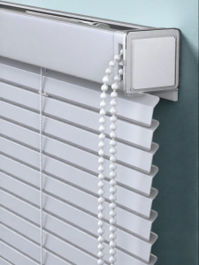 Puncture-Free Privacy-Protecting Sunscreen Venetian Blind