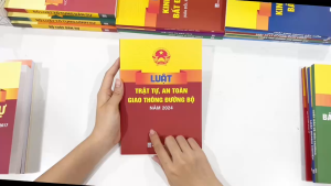Sách - Luật Trật Tự An Toàn Giao Thông Đường Bộ Năm 2024 - ND