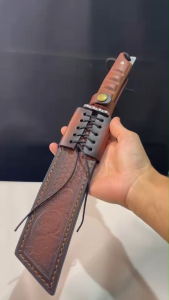 มีดเดินป่าปลายตัด ด้ามไม้บากกันลื่น พร้อมปลอกจัดเก็บ มีดทำครัวมีดแล่หั่นซอย ตัดไม้ กิจกรรมกลางแจ้ง ตั้งแค้มป์