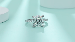 Sylarose Moissanite New Arrival Engagement Ring GRA D Color VVS1 Clarity Moissanite Engagement Rings for Women Wedding Rings for Women 5CT Big Lab Created Diamond Rings Promise Rings 100% Passed The Diamond Selector for Her Size 5-9