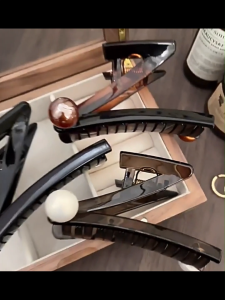 [พร้อมส่ง] คลิปหนีบผม กิ๊บหนีบผมทรง Z ประดับมุก Biangels