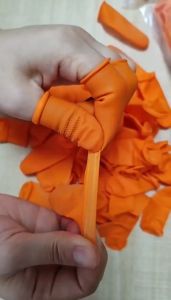 100/200Pcs Waterproof Latex Finger Cots Orange Anti-static Rubber Fingertips CoverDisposable Gloves Non-slip Protect Thumb Sleeve Thumb Gloves Protectors Sleeves Covers Protection for Fingertips