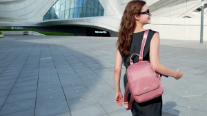 Chantria กระเป๋าเป้สะพายหลัง กระเป๋าเป้แฟชั่น สไตล์ใหม่ดูทันสมัยเรียบหรู รุ่น CB00621