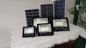 （บรรจุภัณฑ์ใหม่ล่าสุด ）1000W 40W 50W 60W 100W 200W 300W Metal housing Solar Light IP67 โคมไฟโซล่าเซลล์ ไฟภายนอกอาคาร