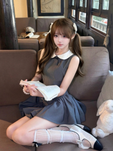CHANGTONG | Bộ Đồ Hàn Quốc Giảm Tuổi 2 Món Áo và Chân Váy Hấp Dẫn