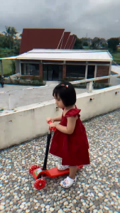 NE.KIDS Otoped Anak Warna Lampu Led Ban Menyala Skuter Scooter Kickboard Usia 3-12 Tahun