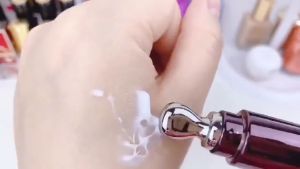 JOMTAM Purifying Gold Caviar Extract Eye Cream 20g Vibration Massage Eye Cream Skin Care eye Serum for Black Circle