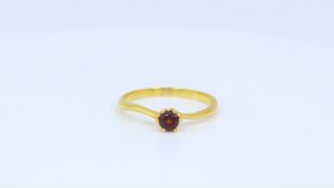 Happy Jewelry แหวนพลอยกลม ก้านบิด แหวนเพชร แหวนทองเพชรแท้ ทองแท้ 37.5% PL150