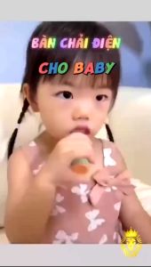 Bàn Chải Đánh Răng Điện Trẻ Em Chữ U 360° Silicon Mềm – 3 Chế Độ Rung + Đèn LED Diệt Khuẩn