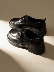 Josiny | Thick Sole Womens Loafers Black