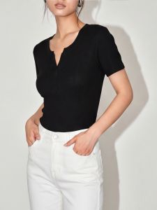 Basic House | Stylish Slimming Black V-Neck Regular Shoulder T-Shirt
