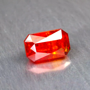 3.20 กะรัต พลอยสฟาเลอไรต์หายาก 100% จากธรรมชาติจากสเปน