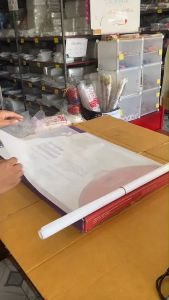 กระดาษไขรองอบ สีขาว ขนาด 40 x 60 cm.  ยกลัง 500 แผ่น คุณภาพดีจากประเทศฝรั่งเศส เคลือบไขใช้ได้ทั้ง 2 ด้าน ใช้ซ้ำได้ 10 ครั้งต่อแผ่น