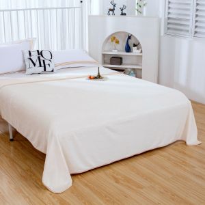 ผ้าห่มนมสีขาวนุ่มสบาย ขนาด 150*200 ซม. ผ้าฟลานเนลขนแกะสีเบจ 240gsm ผ้ากำมะหยี่นุ่มสำหรับฤดูใบไม้ร่วง ผ้าคลุมเตียงและโซฟาสำหรับตกแต่งบ้าน