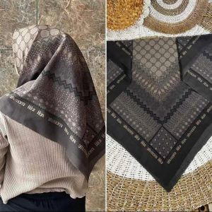 HIJAB JILBAB KERUDUNG SEGI EMPAT VOAL MOTIF MERAH PUTIH/INDONESIA RAYA BUAT AGUSTUSAN