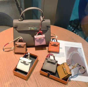 High-End Leather Earphone Storage Bag Pendant Womens Cute Mini Kelly Bag Creative Car Key Hanging Ornament