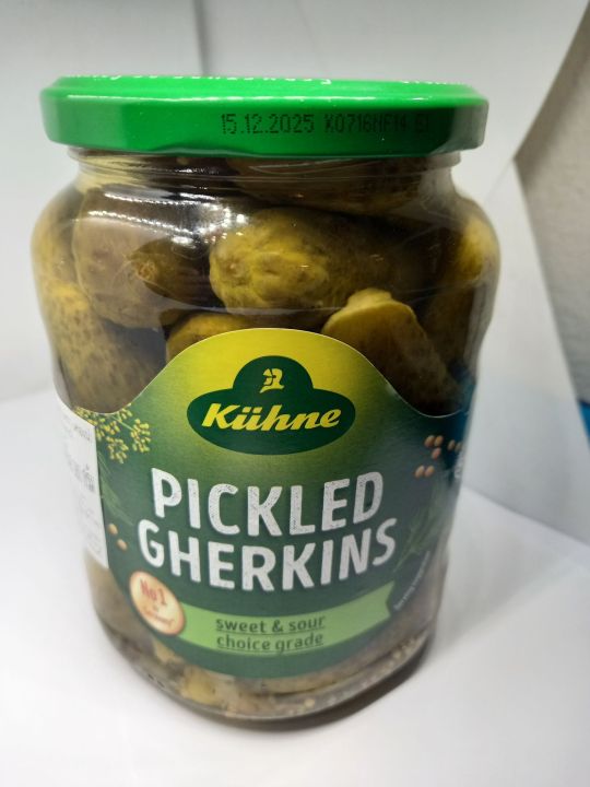 Gherkins, Hungarian style Fiery seasoned gherkins with peppers and