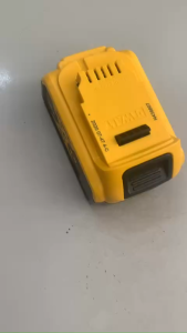 Pin 18V 4Ah chính hãng Dewalt tại Máy cầm tay NTT bảo hành dài hạn