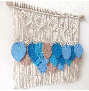 hiasan dinding gantung belakang sova-hiasan dinding corner-tirai daun warna