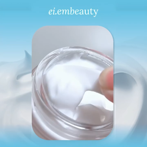 EIEM Beauty Water Bank Cream 30gr Pelembab Wajah Ringan Menenangkan dan Melembapkan Kulit XX422