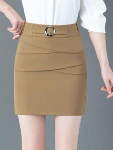 กระโปรงสั้นเอวสูง ทรงเข้ารูป ผ้ายืด กระโปรงทรงเอสีดำ สำหรับผู้หญิง ฤดูใบไม้ผลิและฤดูร้อน 2025 กระโปรงทรงเข้ารูปแบบใหม่