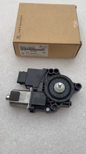 Mô tơ lên kính Hyundai Santafe 2013-2018 824502W020 Chính hãng