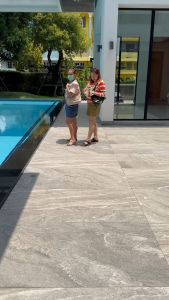 รองเท้าเเฟชั่นผู้หญิงเเบบเเตะสวมส้นเตี้ยสําหรับผู้ใหญ่ No. 8007-1 NE&NA Collection Shoes