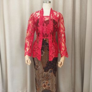 Atasan kebaya wisuda modern terbaru 2025