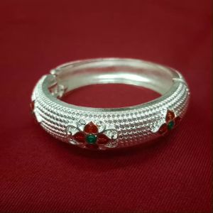 คุณสมบัติของแท้: กำไลข้อมือเจ้าสาว ผู้ชาย เจ้านาง ล้านนา ลายไทย ตกแต่งชุด สินค้า ส่งฟรี ประเทศไทย