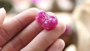 Vòng cổ tỳ hưu đá ruby thái thiên nhiên chế tác thủ công kíc hoạt cung tài lộc