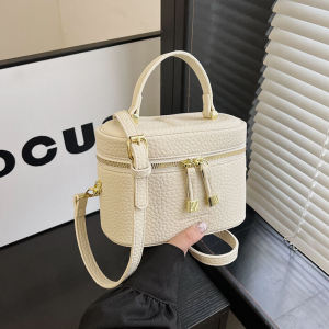 Fancy Small Box Small Bag Womens Bag 2024 New Arrival Niche Style Western Style Design Messenger Bag Satchel Small Square Bag Pu