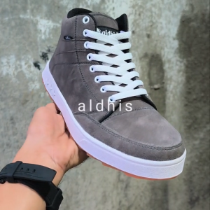 Aldhis T290 Sepatu Pria Boots Casual Cowok Keren buat Gaya Touring dan Kerja sol Karet Antislip