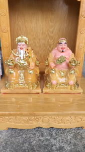 Tượng Thần Tài Thổ Địa Mẫu Ngồi Ghế Bằng Đá Nhập Khẩu Cao Cấp Màu Vàng 2 Cỡ Cao 22cm Và 27cm.