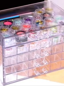 ชั้นอะคริลิคใส ชั้นใส่อุปกรณ์ตกแต่ง ( สินค้าแตกหักทางร้านไม่ได้รับชอบทุกกรณี )