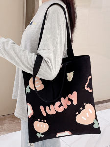 กระเป๋าผ้าใบ Canvas Tote Bag ความจุขนาดใหญ่ กระเป๋าสะพายไหล่ข้างเดียวสำหรับนักเรียน ใส่หนังสือ เดินทางไปทำงาน กระเป๋าผ้าใบสำหรับผู้หญิง ฤดูใบไม้ร่วง 2023