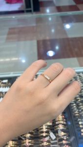 Cincin Emas Wanita Kadar 375 & Kadar 300: Desain Sederhana dan Cantik