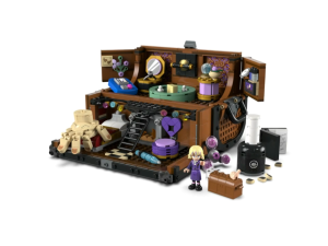 LEGO Wednesday 76785 Things Apartment (828 Pieces)