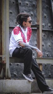 Kaos Baseball MRKO 058 Motif Bunga Mawar Bahan Lotto Keren