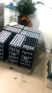 แบตเตอรี่ ลิเธียมฟอสเฟส LiFePO4 32650 แบตเตอรี่แพ็ค จ่ายกระแสสูง แบบเกลียว สำหรับไฟโซล่าเซลล์ พร้อมตัวยึด 2ช่อง+ชุดสกรู LiFePO4 3.2v 5-5.5Ah