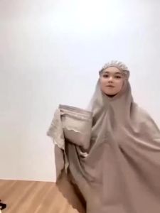 MUKENA DEWASA SITI KHADIJAH JUMBO FREE TAS BY deviana clothing Shoes